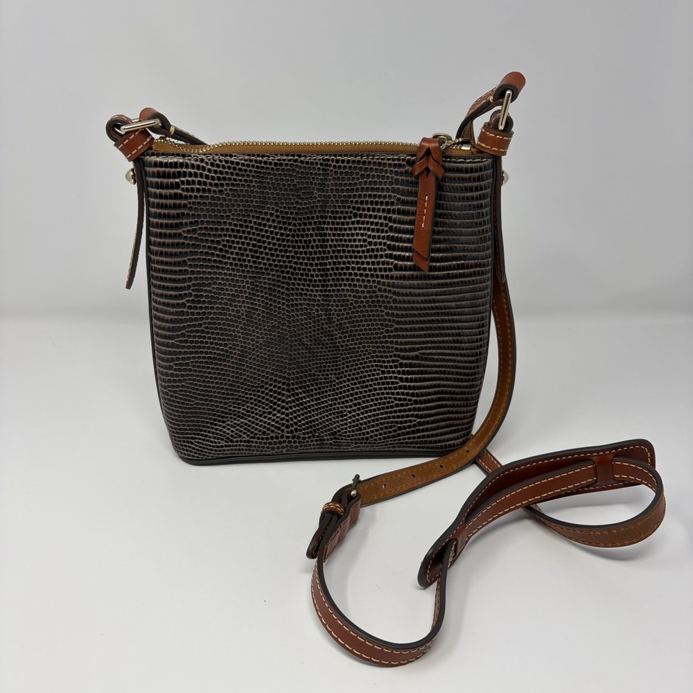 Dooney & Bourke Lizard Embossed Letter Carrier Crossbody Bag Purse in Black - Picture 4 of 12